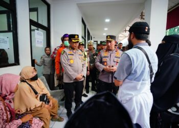 Kapolri Pastikan Beri Pelayanan Terbaik Bagi Keluarga Korban Kecelakaan Tol Cikampek