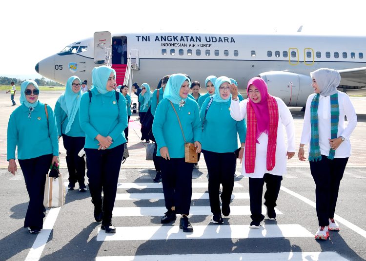 Ibu Iriana dan Anggota OASE KIM Kunjungan Kerja ke Nusa Tenggara Barat