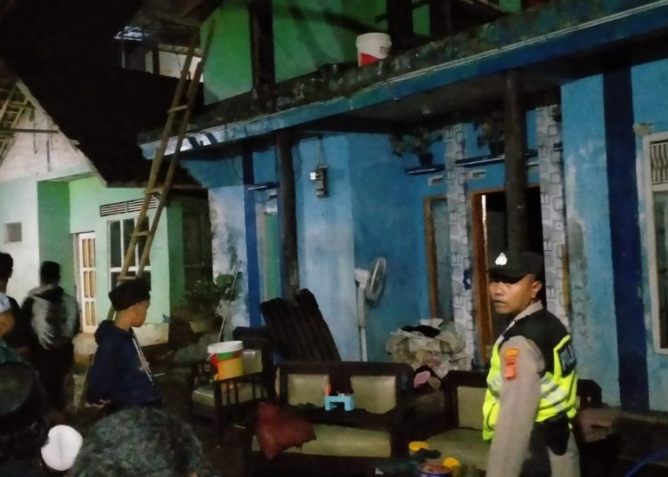 Polsek Malangbong Cek Tkp Kebakaran Rumah