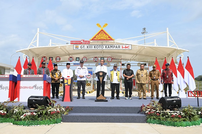 Presiden Jokowi Resmikan Jalan Tol Pekanbaru-Padang Seksi Bangkinang-Koto Kampar dan IJD di Riau
