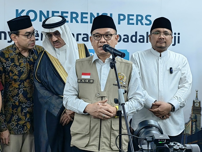 Animo Masyarakat Indonesia Tunaikan Ibadah Haji Sangat Tinggi, Kang Ace Ajak Jamaah Tetap Gunakan Visa Resmi