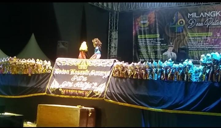 Ribuan Warga Hadiri Pagelaran Wayang Golek di Acara Puncak HUT RI Ke-79 dan Milangkala Desa Pataruman Ke-40
