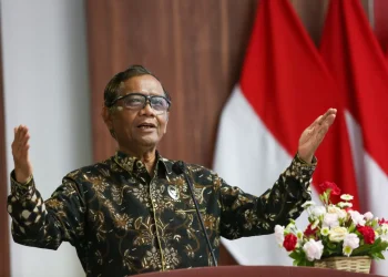 Mahfud MD Beri Warning ke Bos Partai dan Anggota DPR