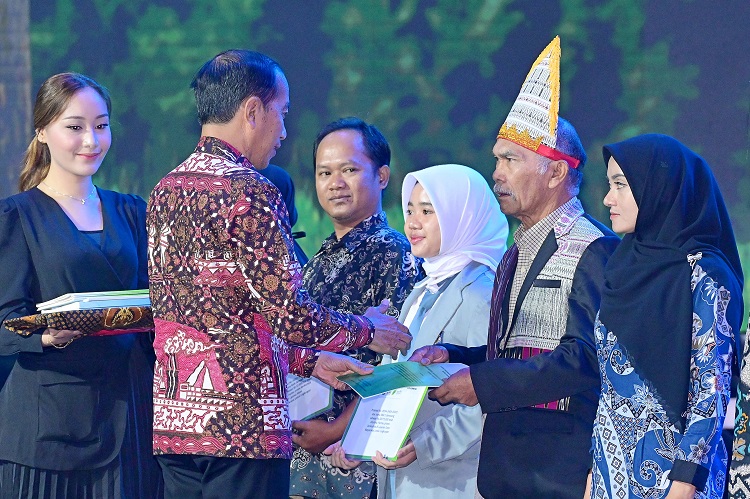 Presiden Jokowi Serahkan SK TORA dan Hadiri Festival LIKE di JCC
