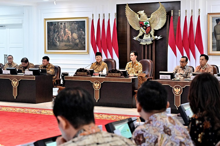 Pimpin SKP Perdana, Presiden Prabowo Tekankan Pentingnya Persatuan Nasional dan Kedaulatan Bangsa