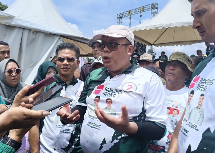 Kampanye Akbar Paslon 2 Dadang Supriatna & Ali Syakieb, Ribuan Massa Padati Lapangan Patal Pameungpeuk