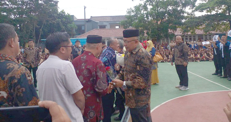 Berakhirnya Kepemimpinan Dadang Johar, Semua Guru dan Siswa SMKN 2 Merasa Kehilangan