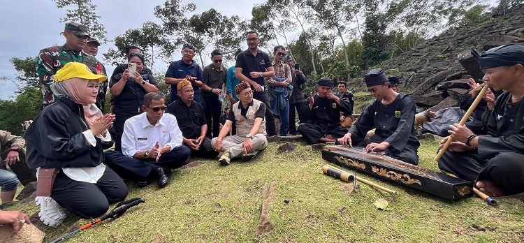 Dampingi Kunjungan Menteri Kebudayaan Fadli Zon, Ketua DPRD Cianjur Dukung Gunung Padang Jadi Warisan Dunia
