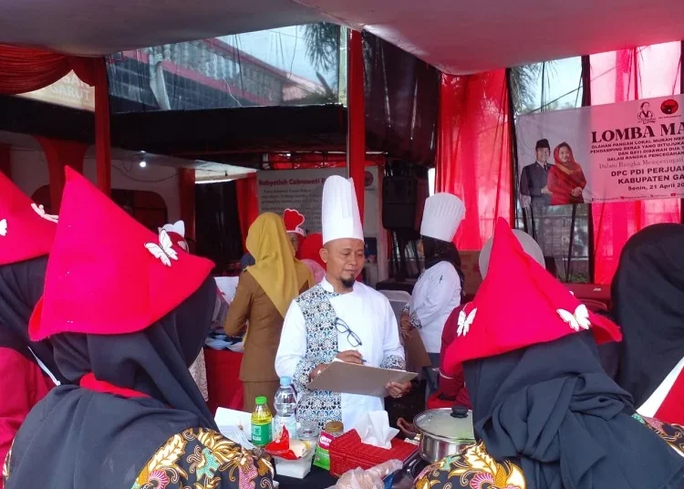 Acara lomba Masak dengan bahan non beras pencegahan stunting yang di gelar oleh DPC.PDI Perjuangan Garut dalam rangka Hari Kartini