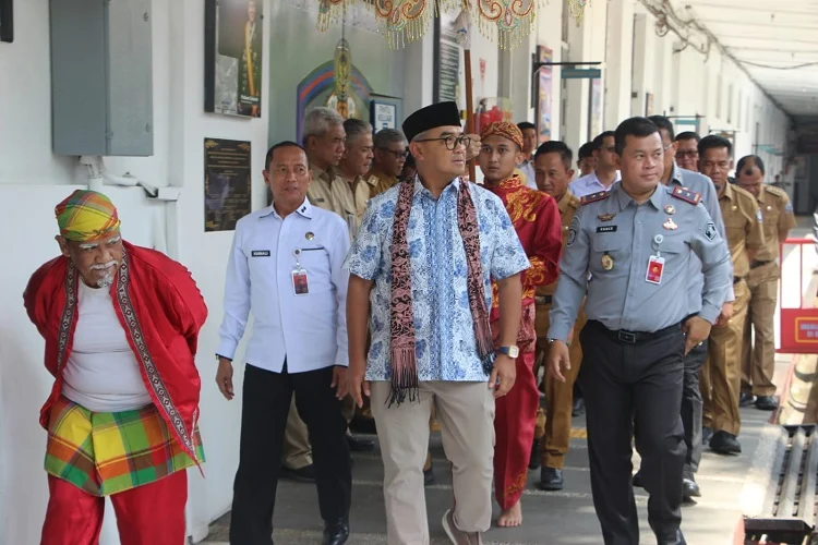 Kerjasama Dengan Ketenagakerjaan, Rutan Kelas I Bandung Gelar Pelatihan Pastry dan Barber Warga Binaan