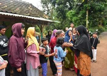 Bayi Balita Lansia dan Ibu Hamil Terdampak Longsor Nagreg Jadi Fokus Perhatian Bunda Bedas