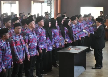 Tiga Puluh Tiga Perangkat Desa Resmi Dilantik Jadi Pengurus PPDI Sumedang