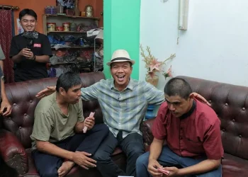 Soni dan Seno Bahagia Dikunjungi Bupati, Dapat Domba dan Bantuan Keluarga