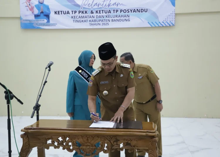 Bupati Kang DS Dukung Gerakan Sedekah 1 ASN 1 Kg Telur