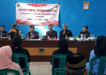 Tim Monev Kecamatan Karangpawitan Audit SPJ Dana Desa Jatisari 2025