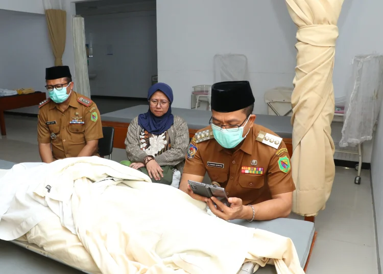 Ridwan Berpulang, Kang DS Langsung Takziyah Menemui Keluarga Almarhum