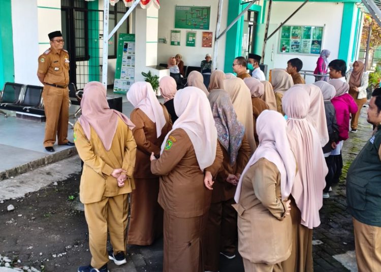 Camat Rancabali Pimpin Apel Pagi di Puskesmas, Tekankan Peningkatan Kualitas Pelayanan Kesehatan