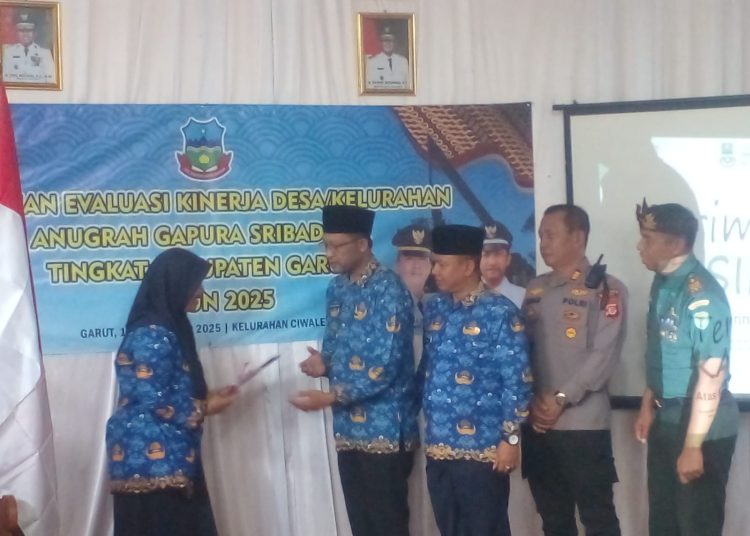 Kelurahan Ciwalen Perwakilan Kecamatan Garut Kota Ke Tingkat Kabupaten Garut Anugrah Gapura Sribaduga