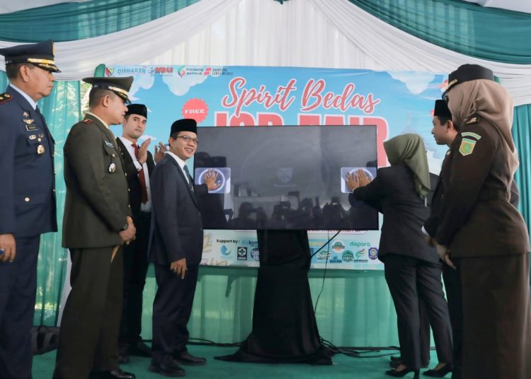 Kang DS Berhasil Ciptakan 10 Ribu Lapangan Kerja Setiap Tahun, Angka Pengangguran Turun Drastis