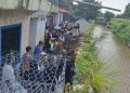 Antisipasi Banjir Susulan,Warga Kampung Lamajang Peuntas Buat Bronjong