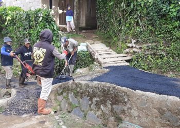 Kades Margaluyu, Bonus Produksi Dialokasikan Untuk Peningkatan Jalan Gang