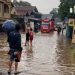 Sungai Cikapundung Meluap, Jalan Penghubung Bojongsoang-Dayeuhkolot Lumpuh Terendam Banjir