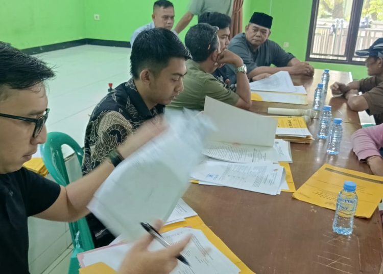 300 Sertifikat PTSL Diterima Warga Desa Margahayu Selatan, H. Aam Daryana: Di Hari Jumat Semoga Berkah