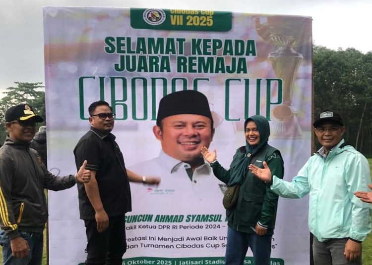 Satu Ekor Domba untuk Juara Cibodas Cup Pasirjambu dari Wakil Ketua DPR RI