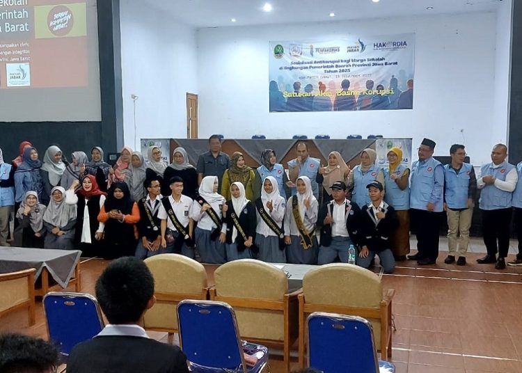 Gandeng PAKSI-API, Inspektorat Jabar Gelar Penyuluhan Antikorupsi di SMAN 1 Garut