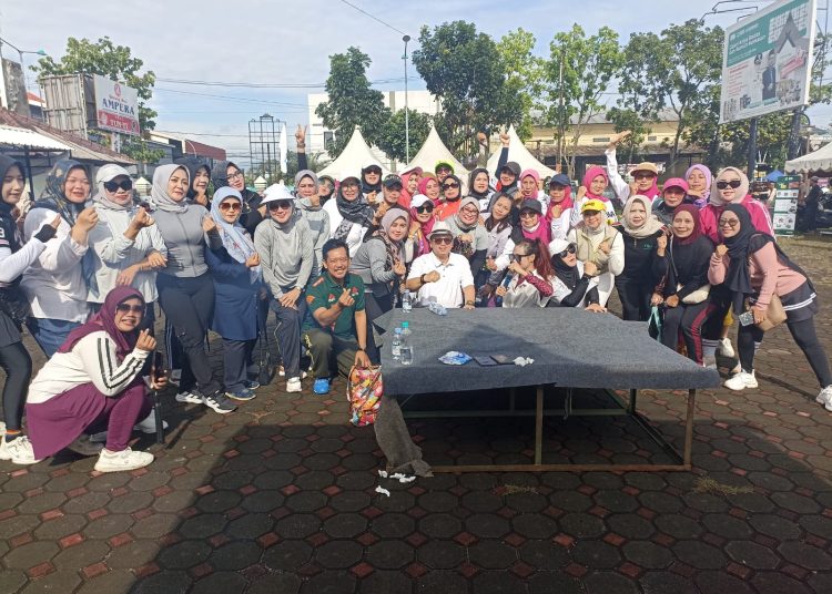 Seru! Warga Soreang Senam Bareng di Galeri Grya Bedas Sekaligus Belanja Produk Lokal